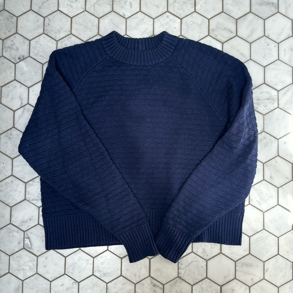 Lulu lemon sweater, xs, navy